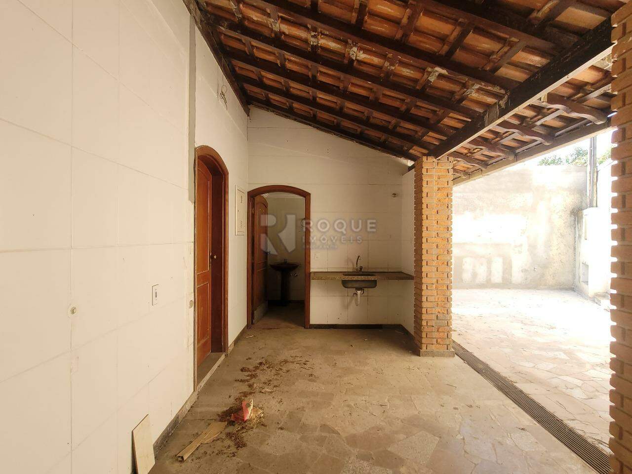 Casa Residencial para aluguel no bairro Jardim Glória: Área de serviço