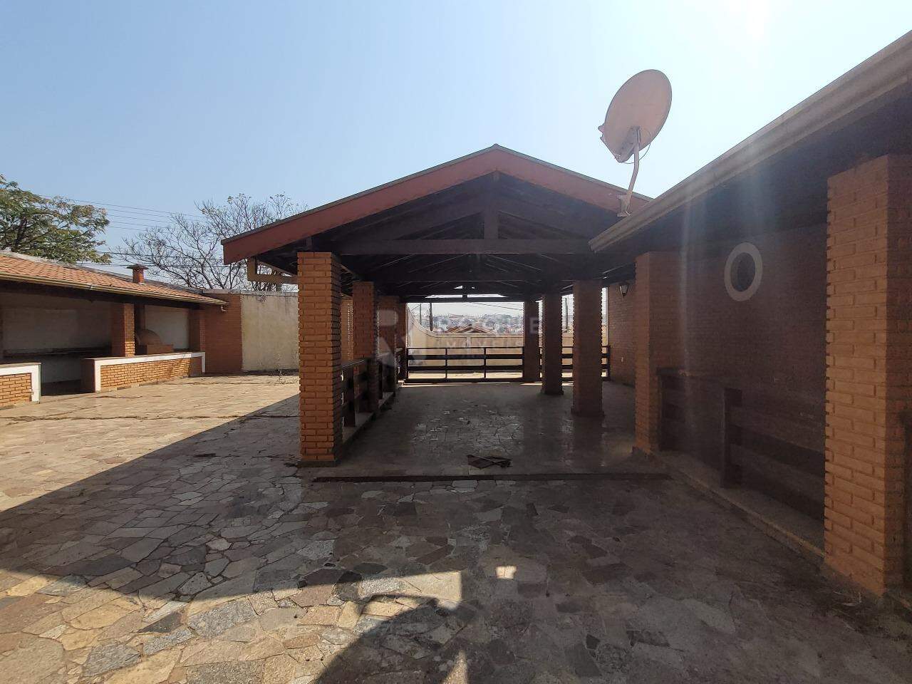 Casa Residencial para aluguel no bairro Jardim Glória: Garagem