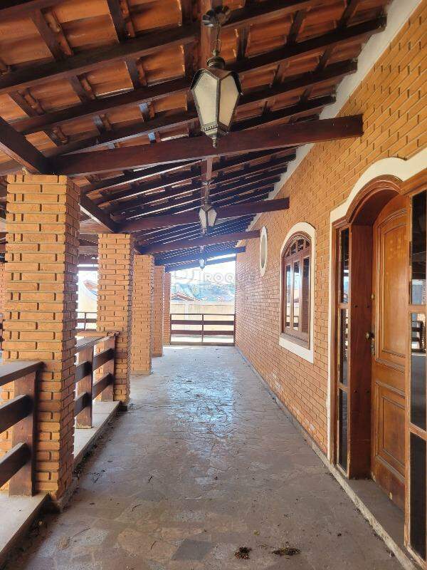 Casa Residencial para aluguel no bairro Jardim Glória: Hall de entrada