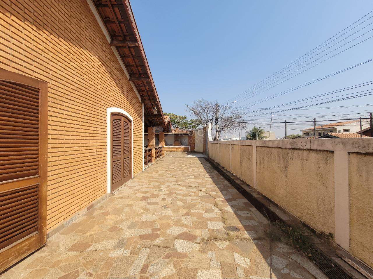Casa Residencial para aluguel no bairro Jardim Glória: Corredor