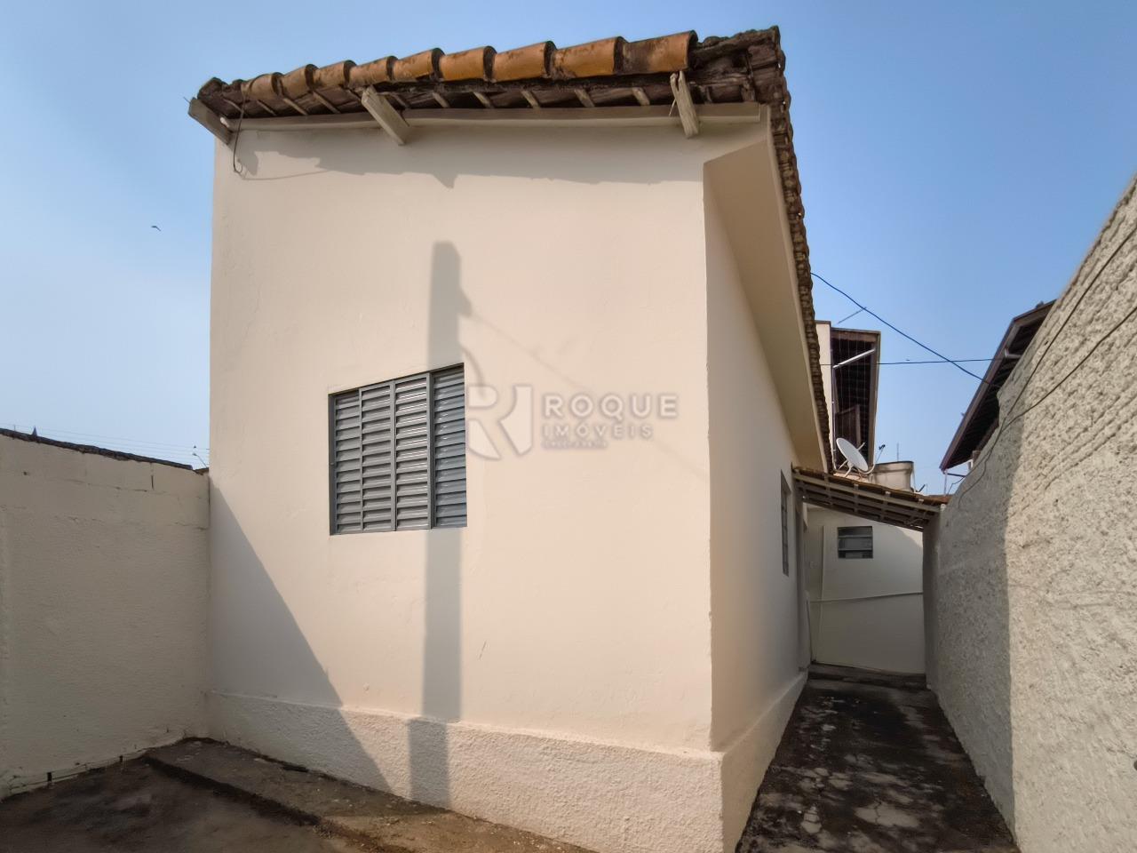 Casa Residencial à venda no bairro Jardim Bandeirantes: FRENTE CASA 2