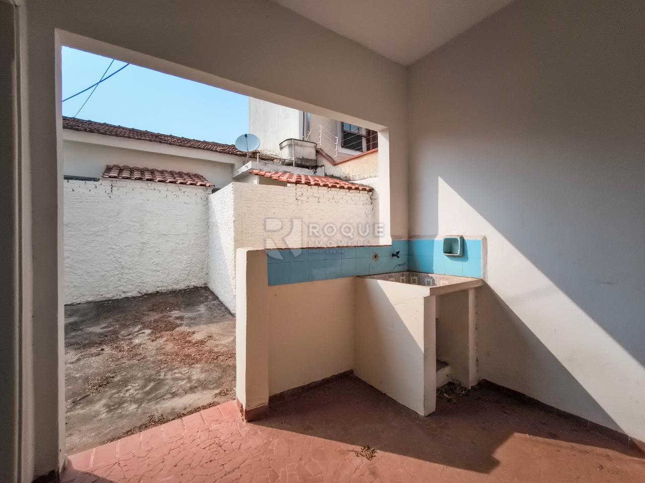 Casa Residencial à venda no bairro Jardim Bandeirantes: ÁREA DE SERVIÇO CASA 1