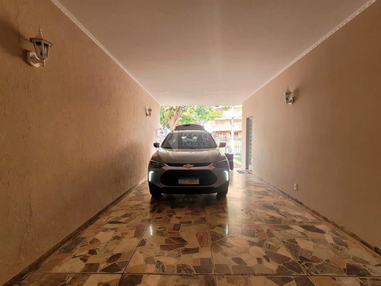 Casa Residencial à venda no bairro Centro: Garagem