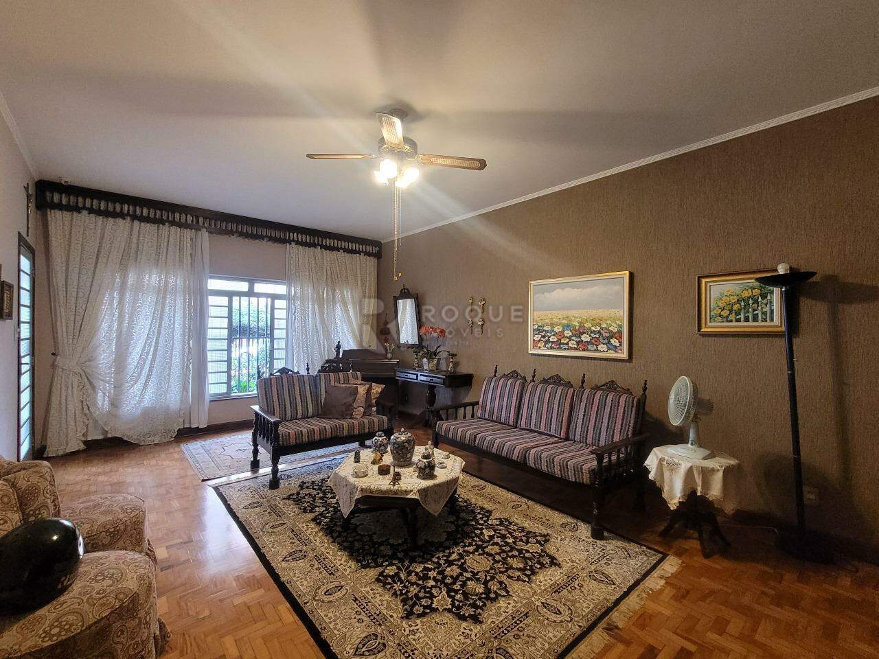 Casa Residencial à venda no bairro Centro: Sala de TV