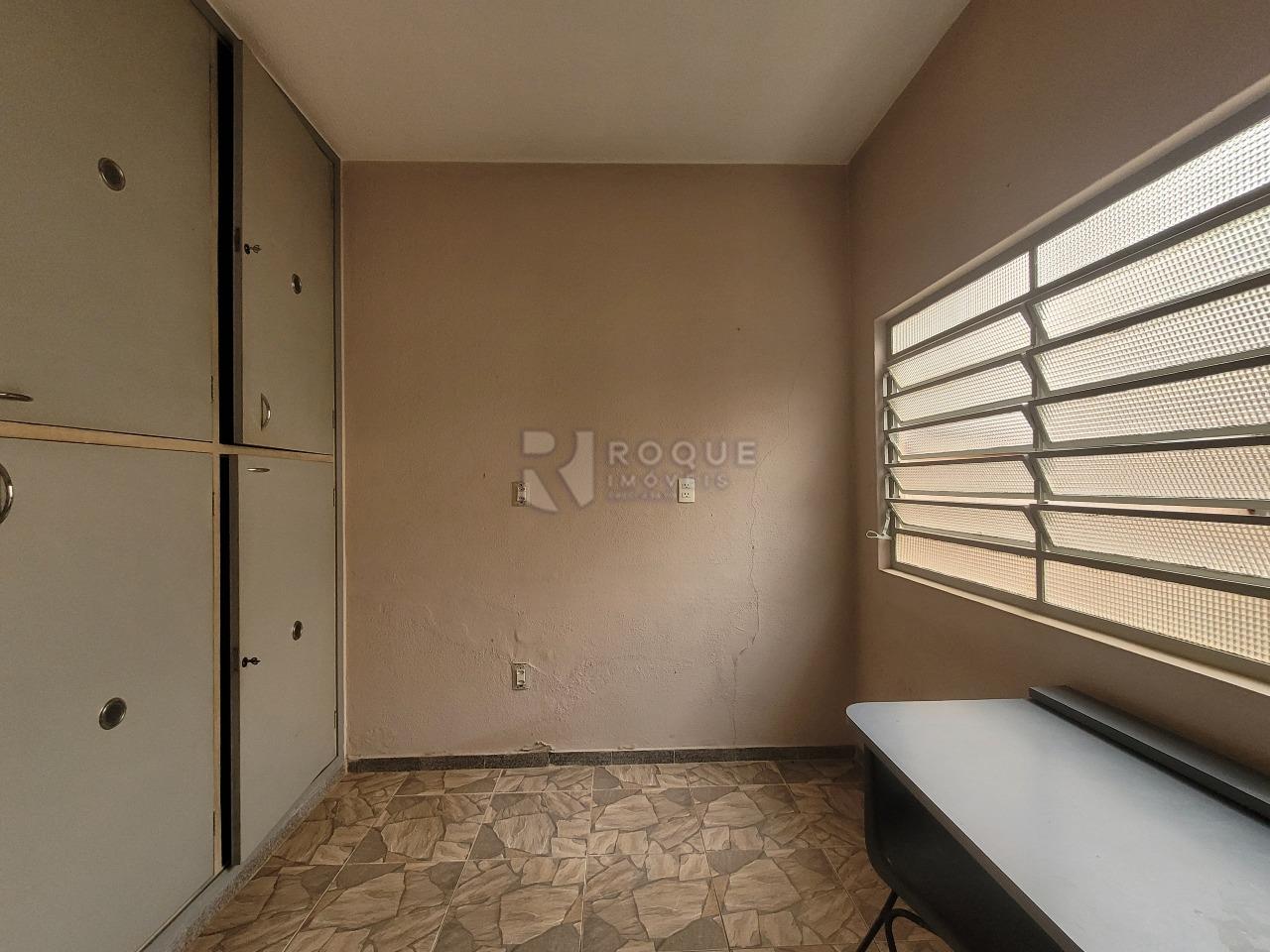 Casa Residencial à venda no bairro Centro: Escritório