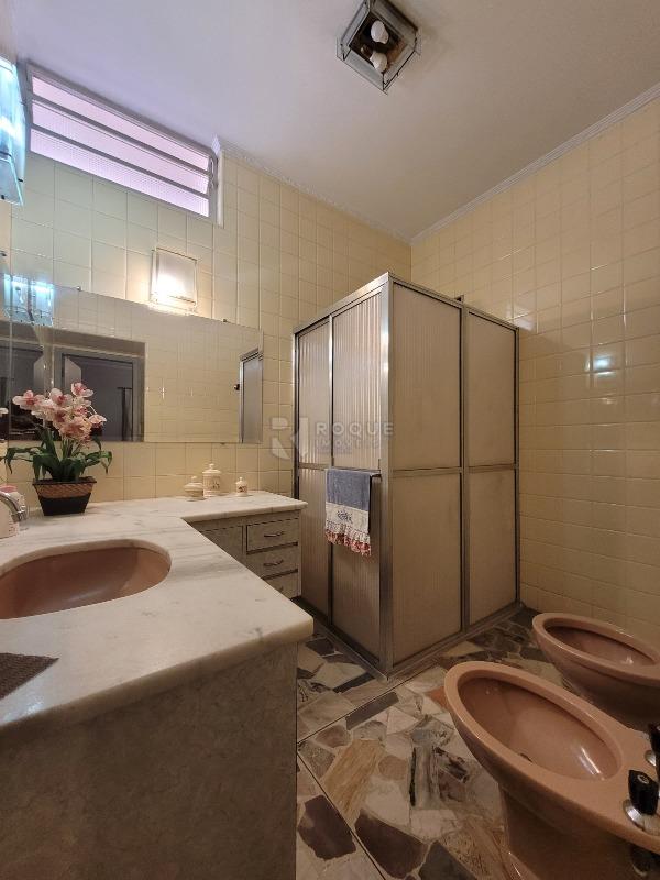 Casa Residencial à venda no bairro Centro: WC suíte