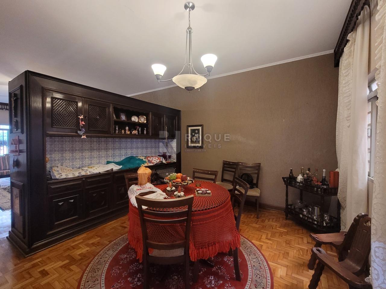 Casa Residencial à venda no bairro Centro: Sala de jantar