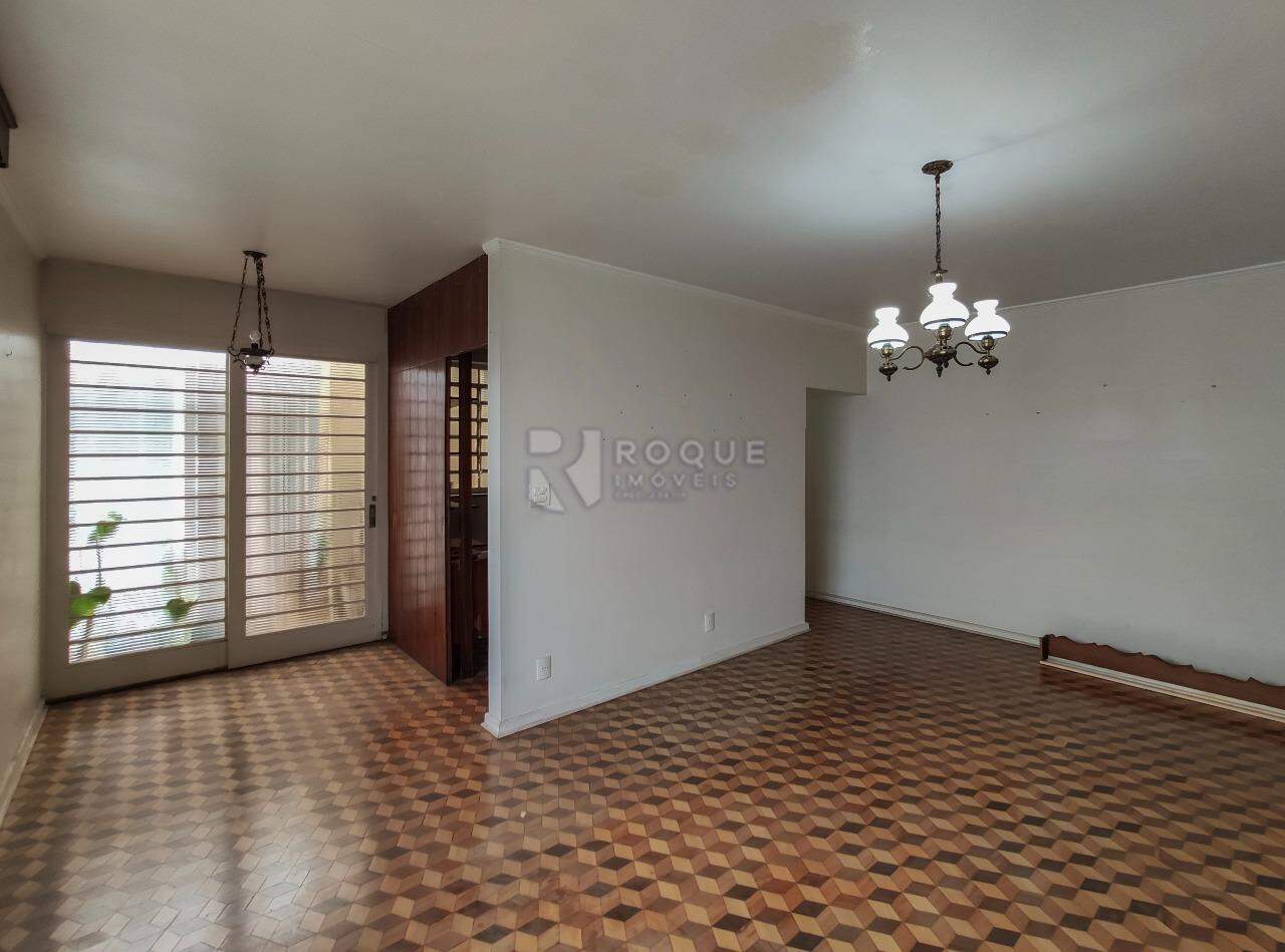 Casa Comercial à venda no bairro Centro: Sala 2