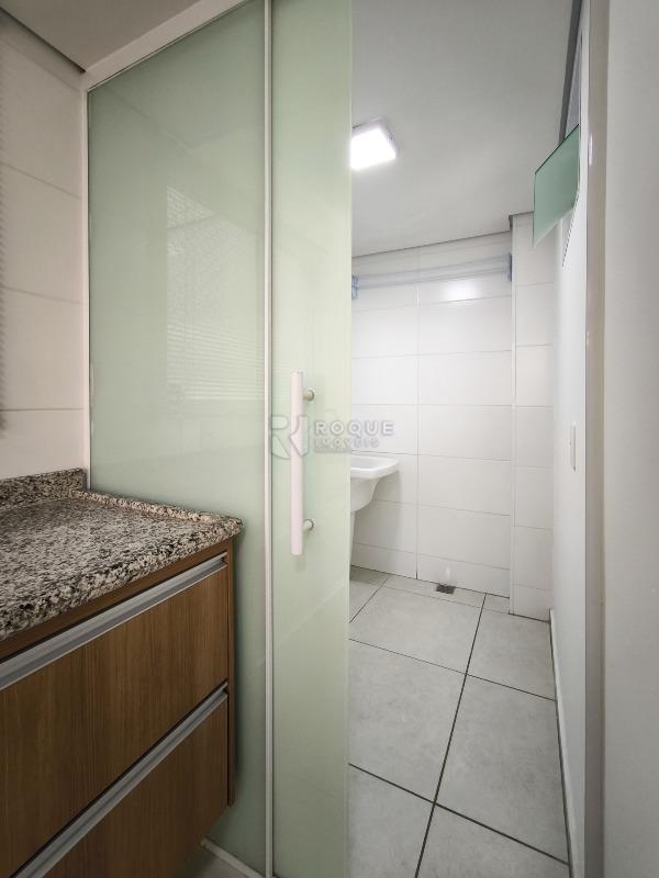 Apartamento à venda no bairro Jardim Florença: ÁREA DE SERVIÇO