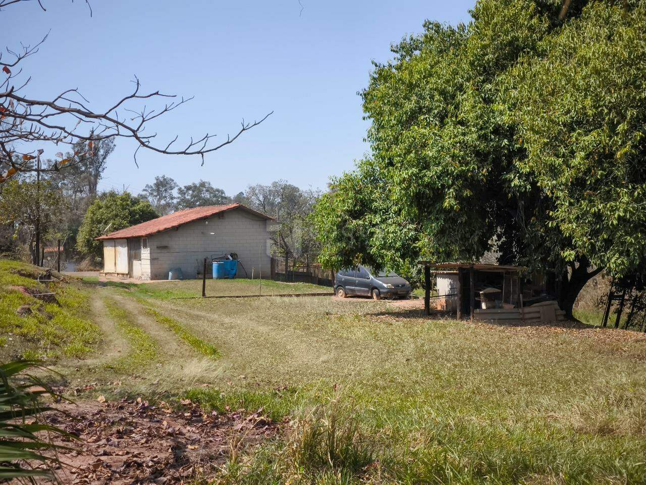 Sítio à venda no bairro Área Rural de Limeira: CASA DO CASEIRO