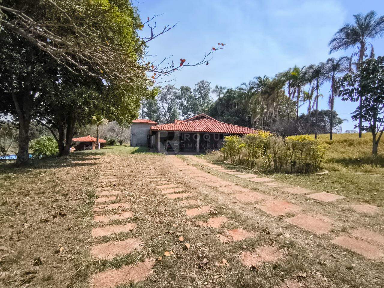 Sítio à venda no bairro Área Rural de Limeira: ESTACIONAMENTO