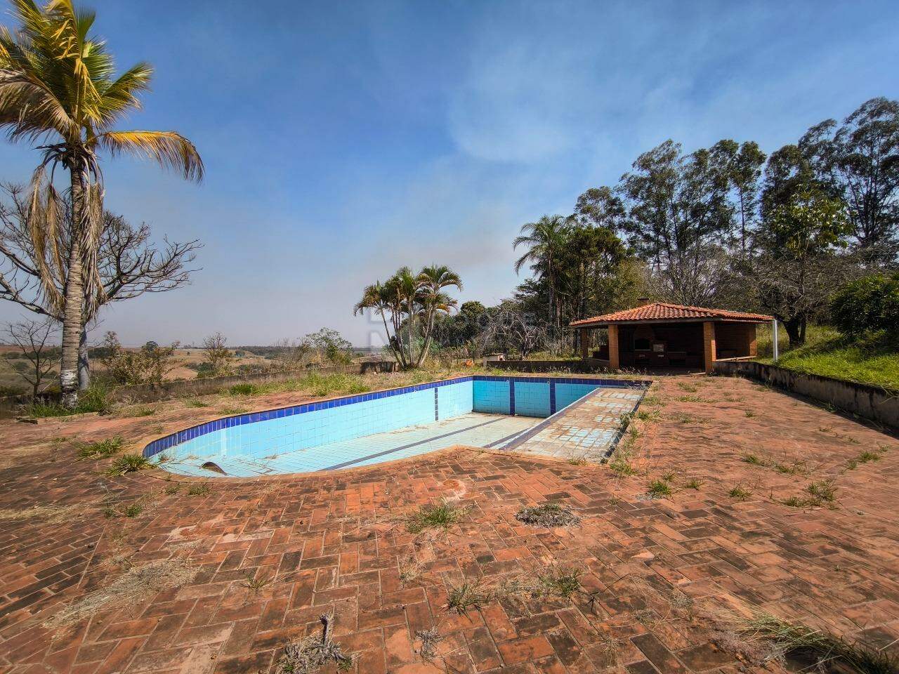 Sítio à venda no bairro Área Rural de Limeira: PISCINA