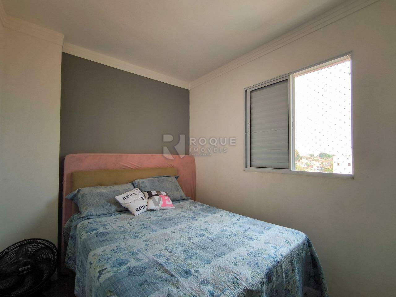 Apartamento à venda no bairro Vila Teixeira Marques: DORMITÓRIO 1