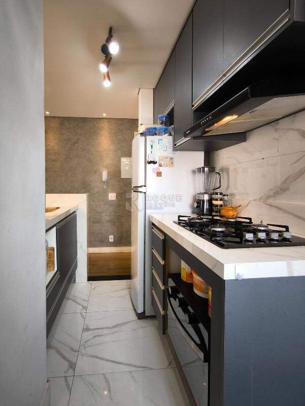 Apartamento à venda no bairro Vila Teixeira Marques: COZINHA