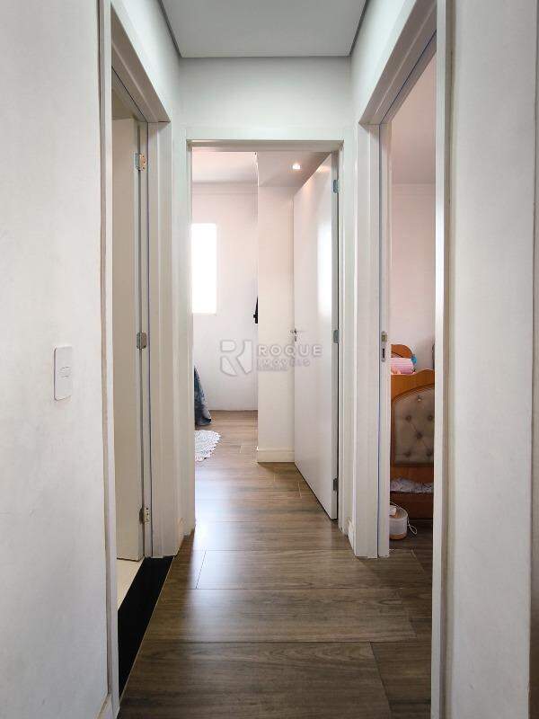 Apartamento à venda no bairro Vila Teixeira Marques: CORREDOR INTERNO