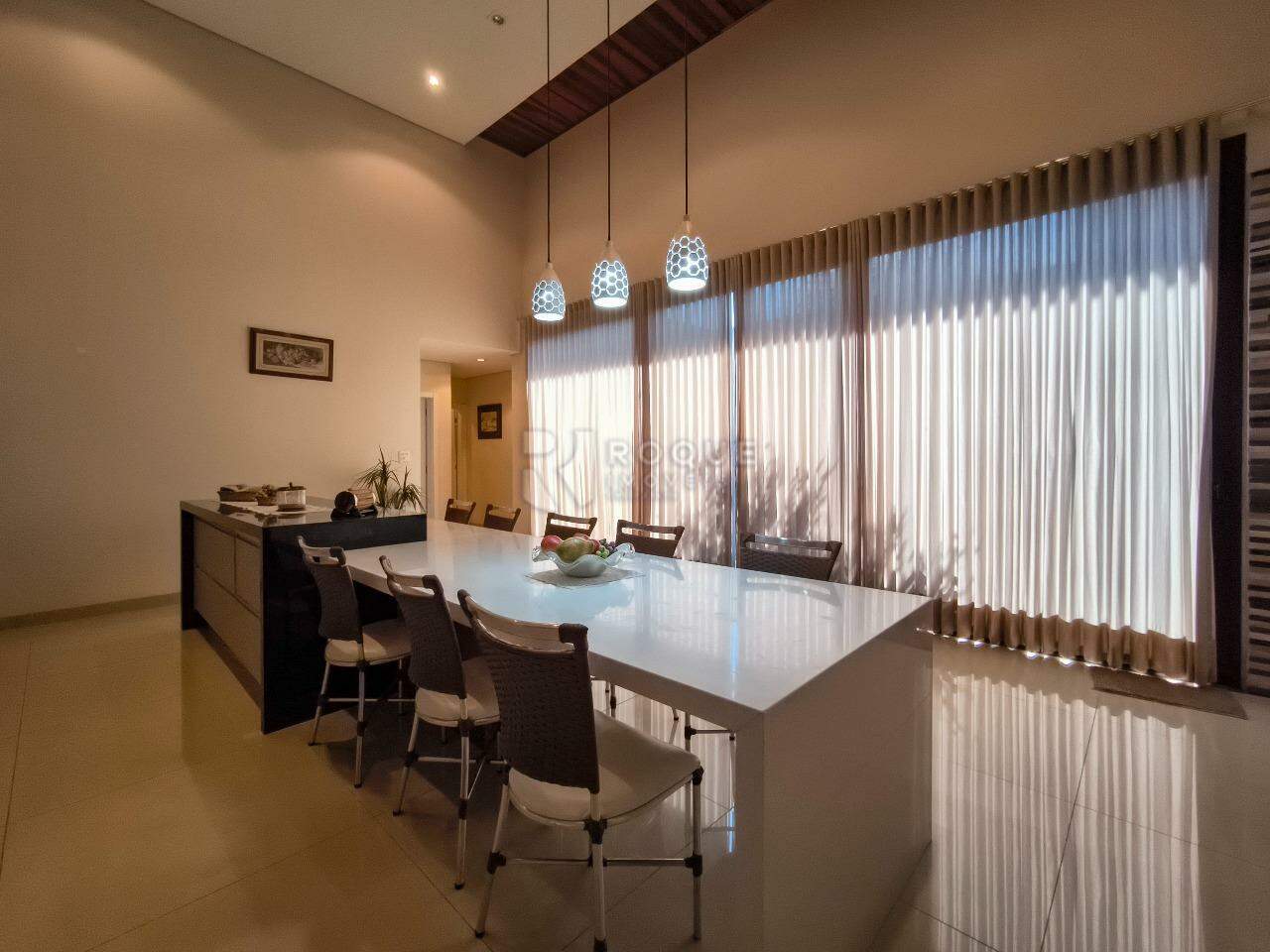 Casa em condomínio à venda no bairro Terras de São Bento II: COZINHA