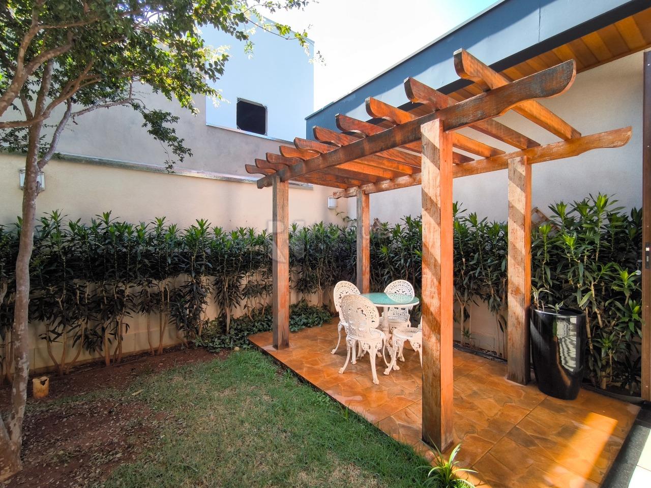 Casa em condomínio à venda no bairro Terras de São Bento II: PERGOLADO