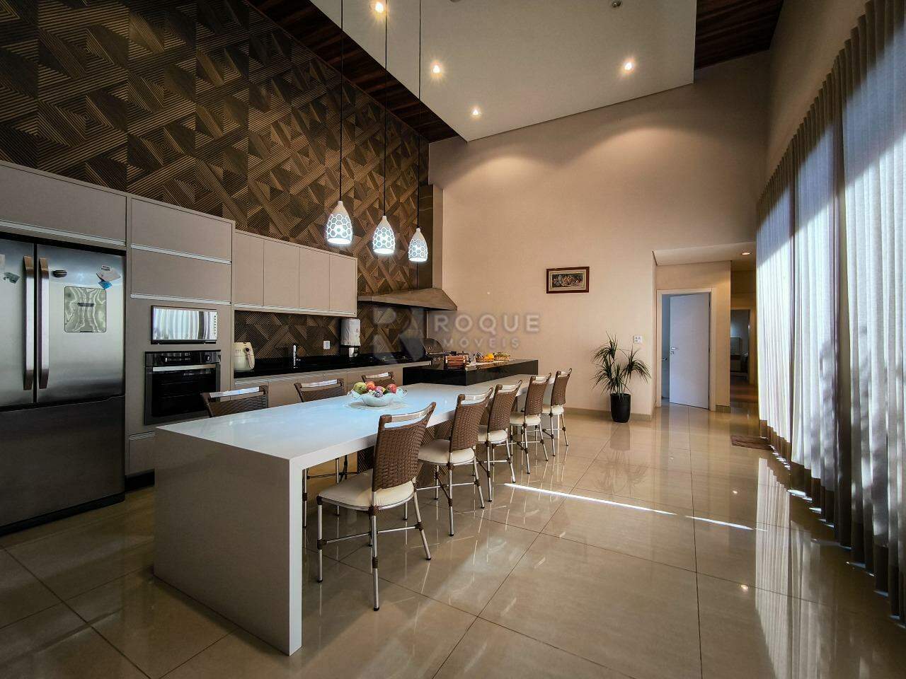 Casa em condomínio à venda no bairro Terras de São Bento II: COZINHA