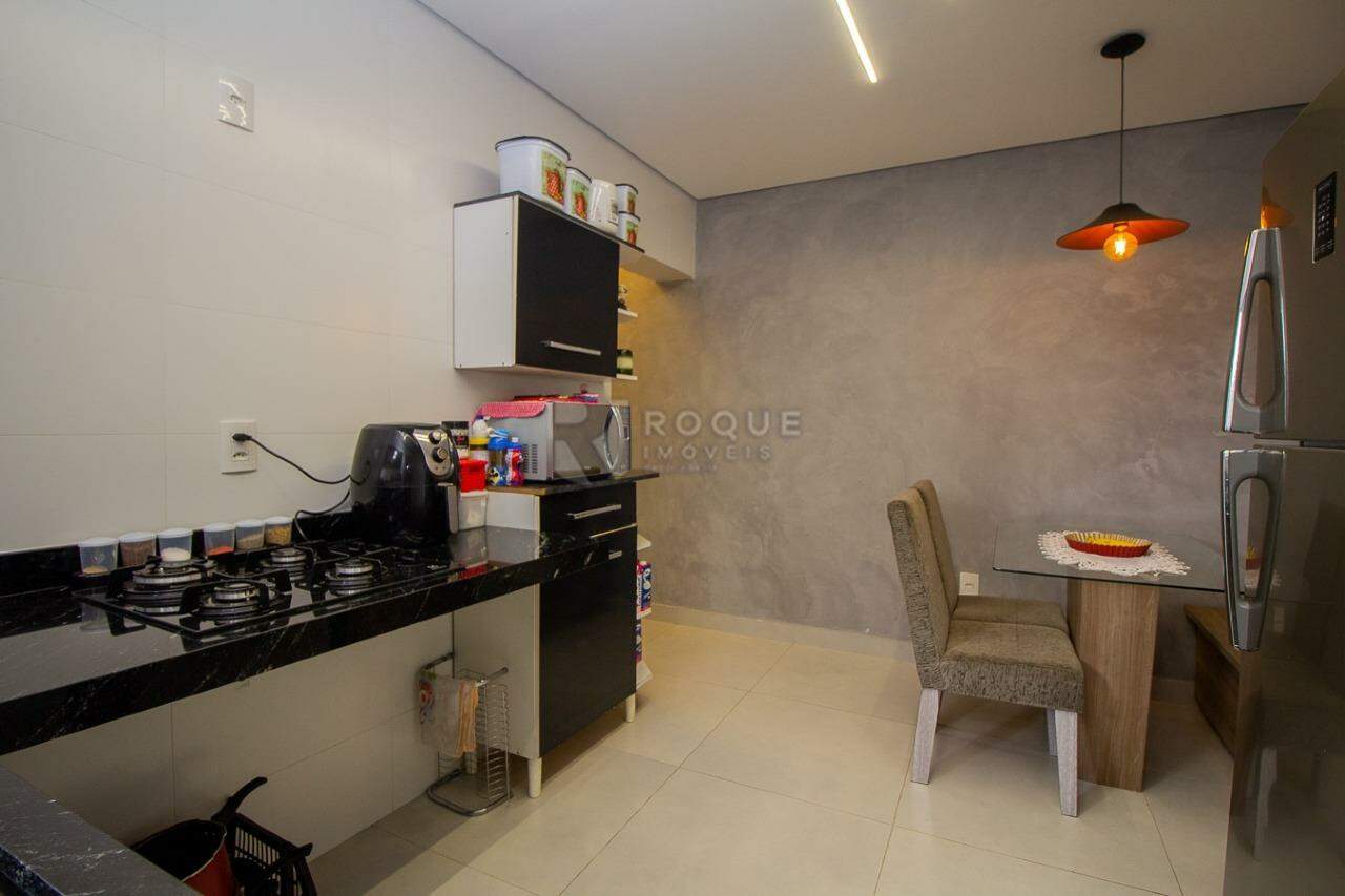 Casa Residencial à venda no bairro Jardim Adélia Cavicchia Grotta: 