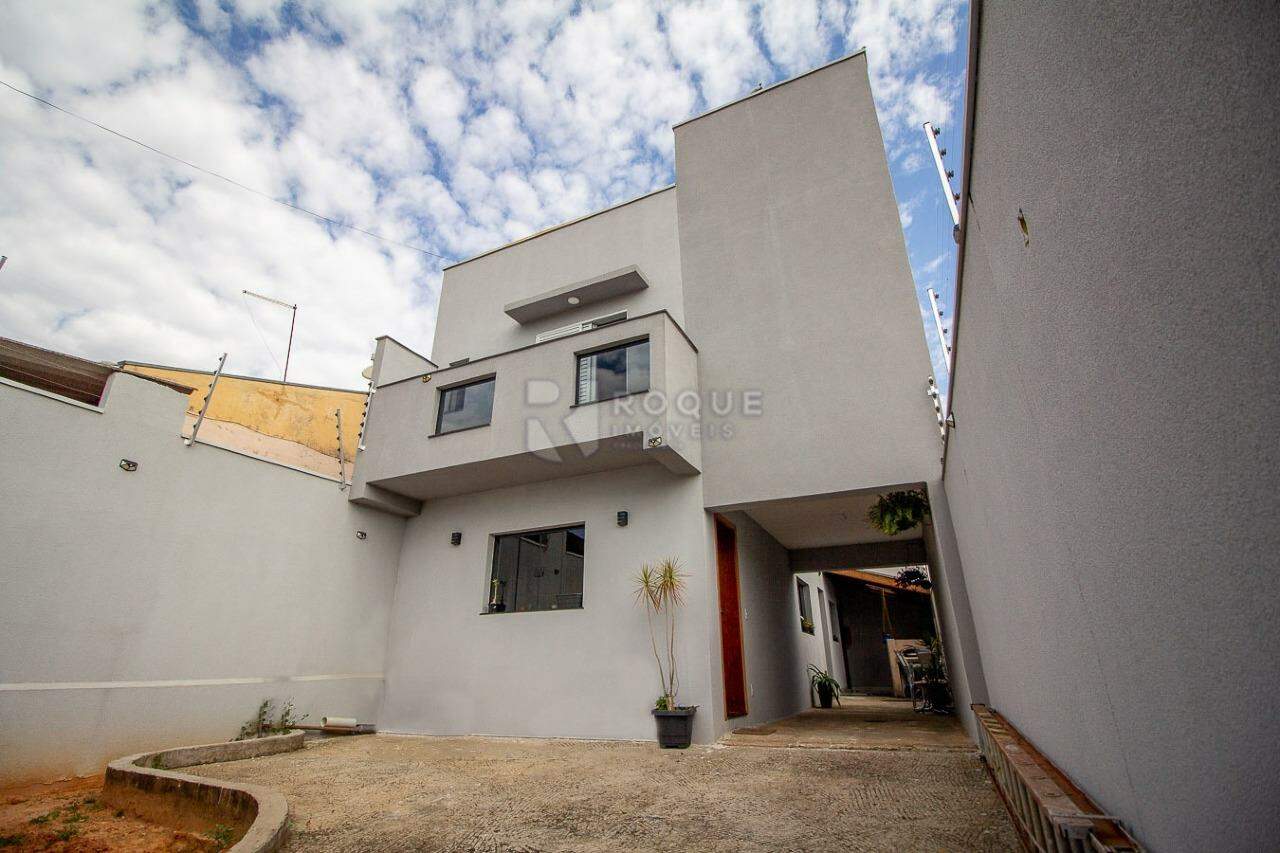 Casa Residencial à venda no bairro Jardim Adélia Cavicchia Grotta: 