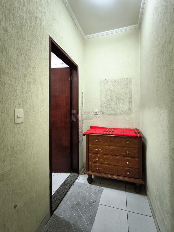 Casa Residencial à venda no bairro Parque Hippolyto: CORREDOR INTERNO