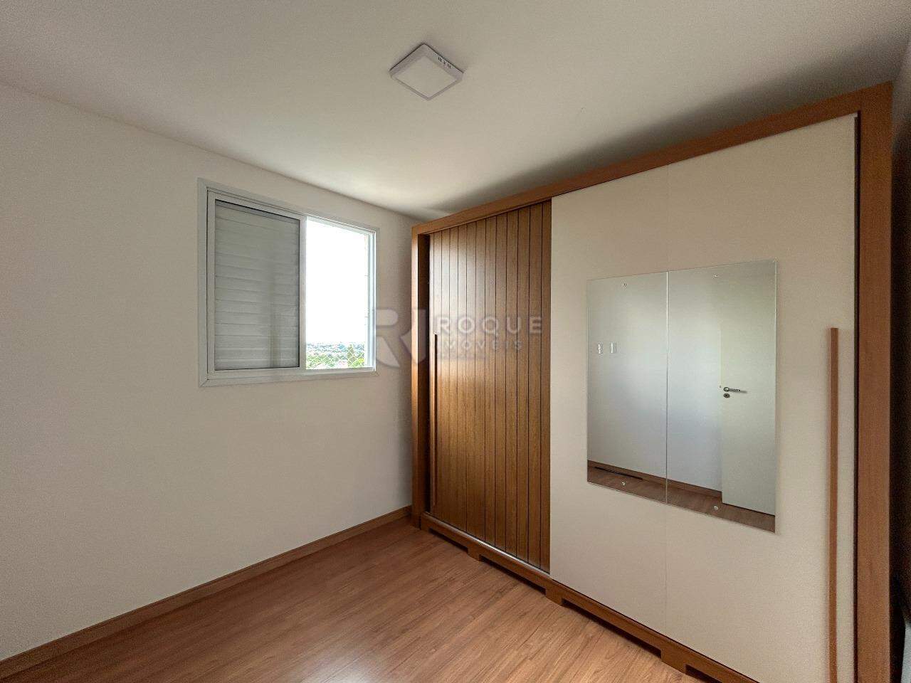Apartamento para aluguel no bairro Jardim Trevo: Dormitório 1