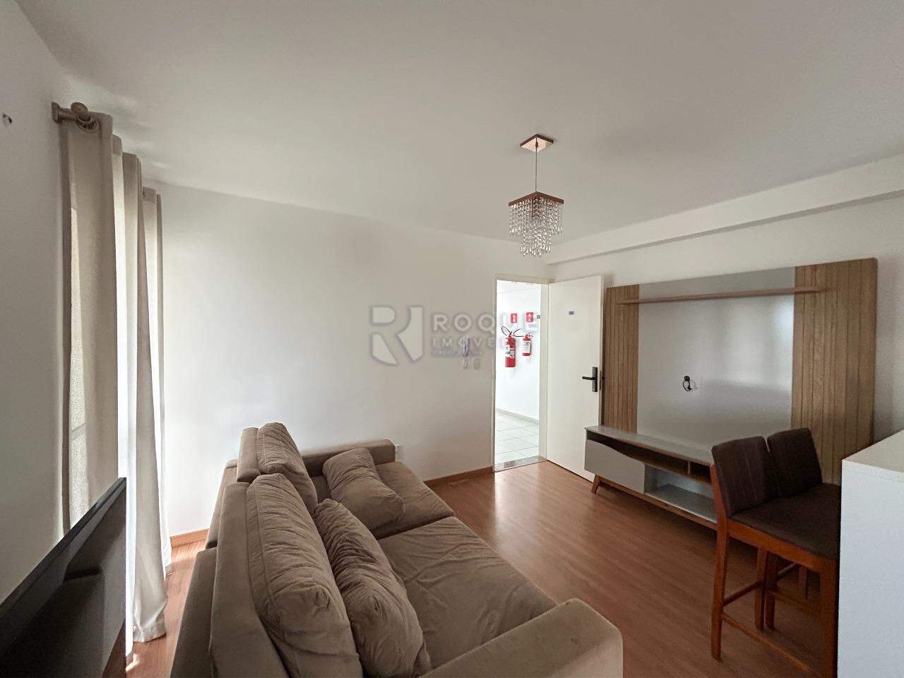 Apartamento para aluguel no bairro Jardim Trevo: Sala