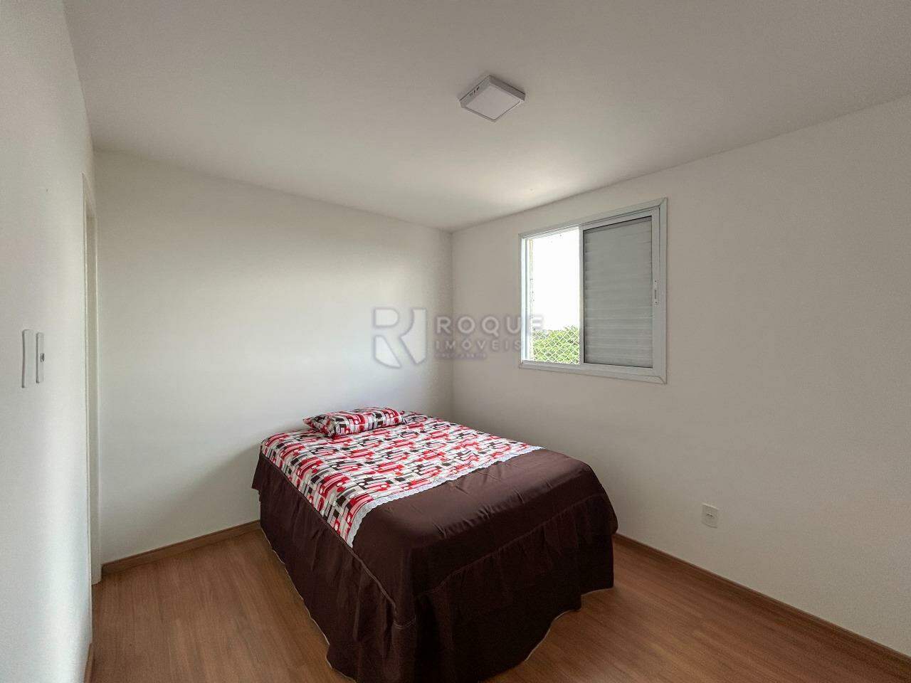 Apartamento para aluguel no bairro Jardim Trevo: Dormitório 2 Suíte