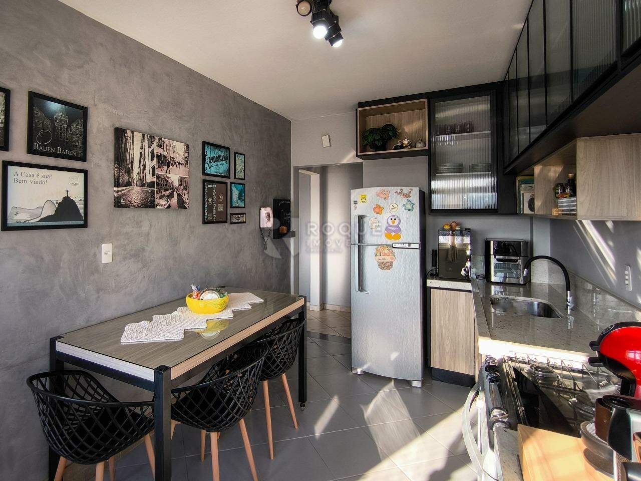 Apartamento à venda no bairro Centro: COZINHA