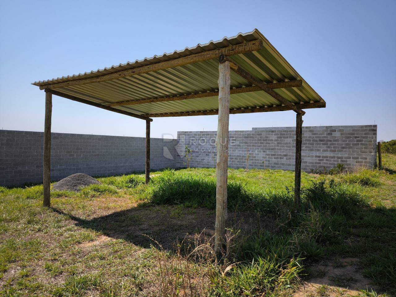 Chácara à venda no bairro Pires de Baixo: 