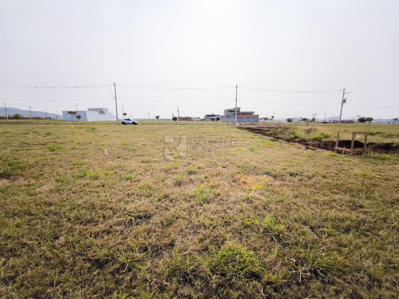 Terreno à venda no bairro Residencial Colinas do Engenho II: 
