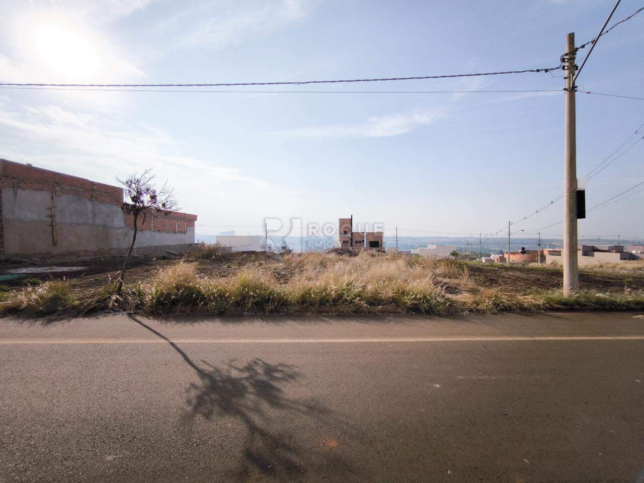 Terreno à venda no bairro Residencial Colinas do Engenho I: FRENTE