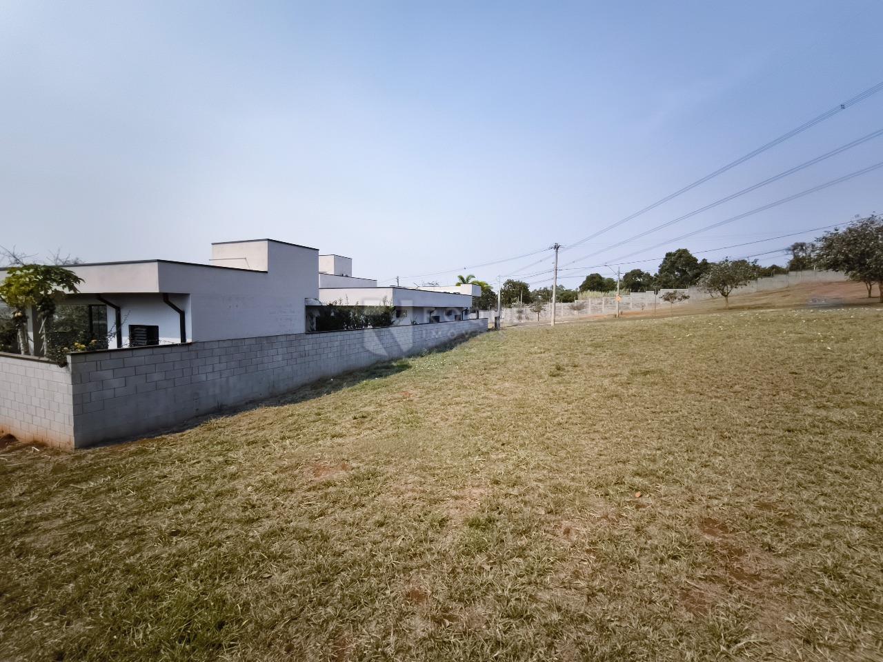 Terreno em condomínio à venda no bairro Residencial Florisa: 