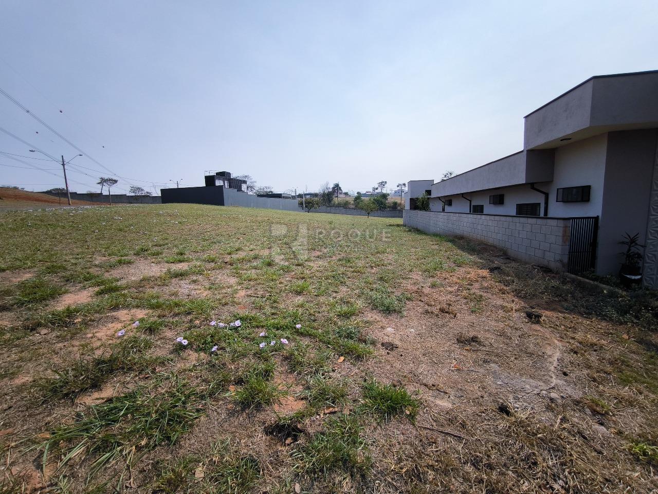 Terreno em condomínio à venda no bairro Residencial Florisa: 