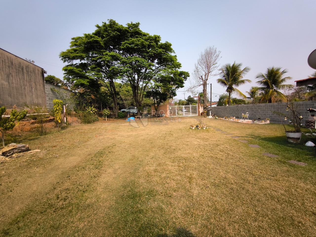 Chácara à venda no bairro Pires de Cima: QUINTAL