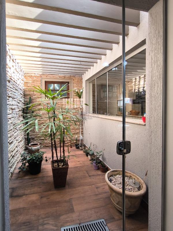 Casa Residencial à venda no bairro Residencial Las Palmas: JARDIM DE INVERNO