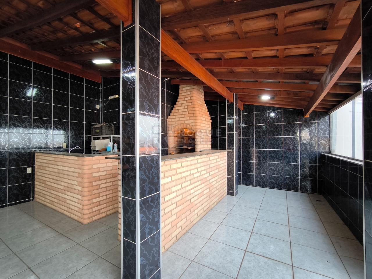 Casa Comercial à venda no bairro Jardim Residencial Graminha II: ESPAÇO GOURMET