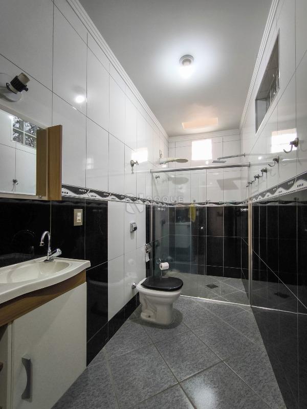 Casa Comercial à venda no bairro Jardim Residencial Graminha II: BANHEIRO SOCIAL