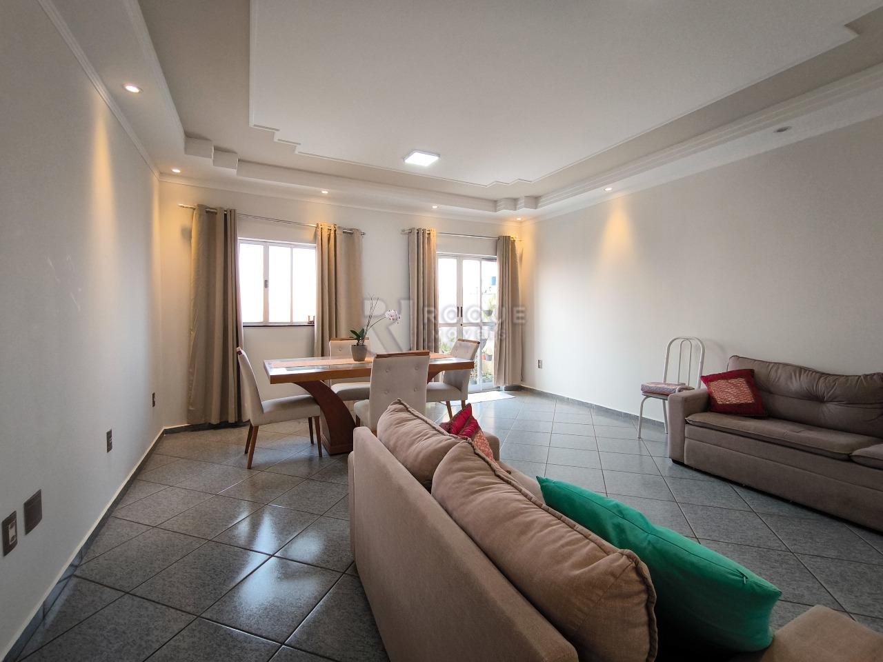 Casa Comercial à venda no bairro Jardim Residencial Graminha II: SALA DE ESTAR