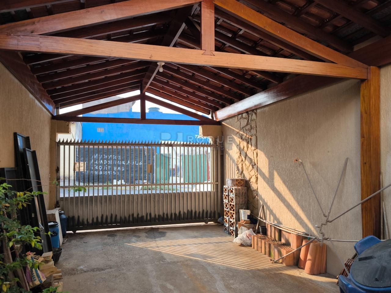 Casa Comercial à venda no bairro Jardim Residencial Graminha II: GARAGEM