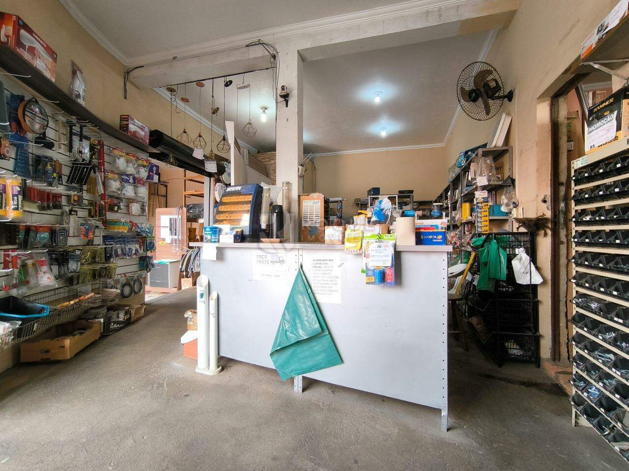 Casa Comercial à venda no bairro Jardim Residencial Graminha II: SALÃO COMERCIAL