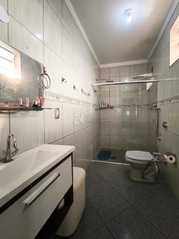 Casa Comercial à venda no bairro Jardim Residencial Graminha II: WC SUÍTE
