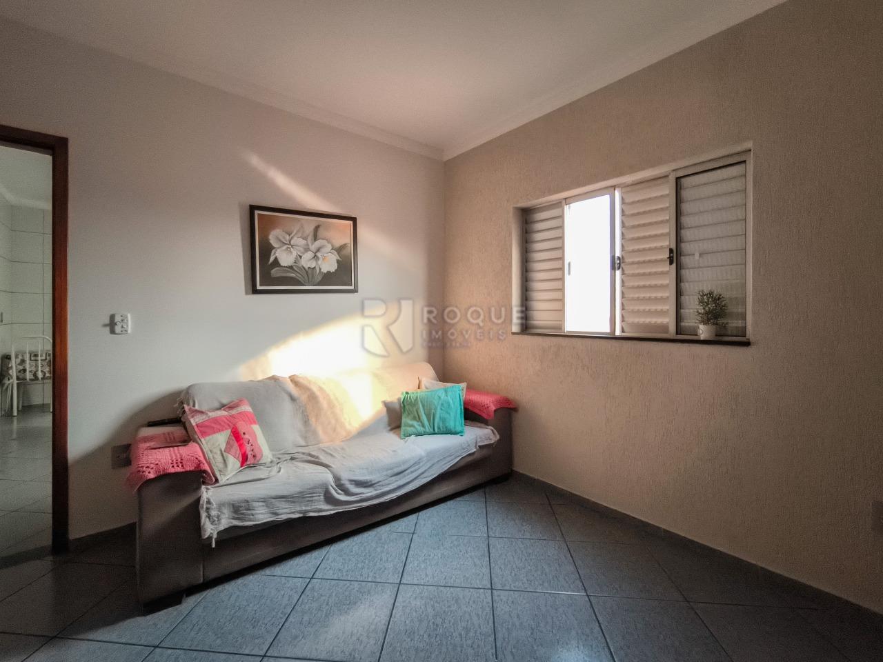 Casa Comercial à venda no bairro Jardim Residencial Graminha II: DORMITÓRIO 1