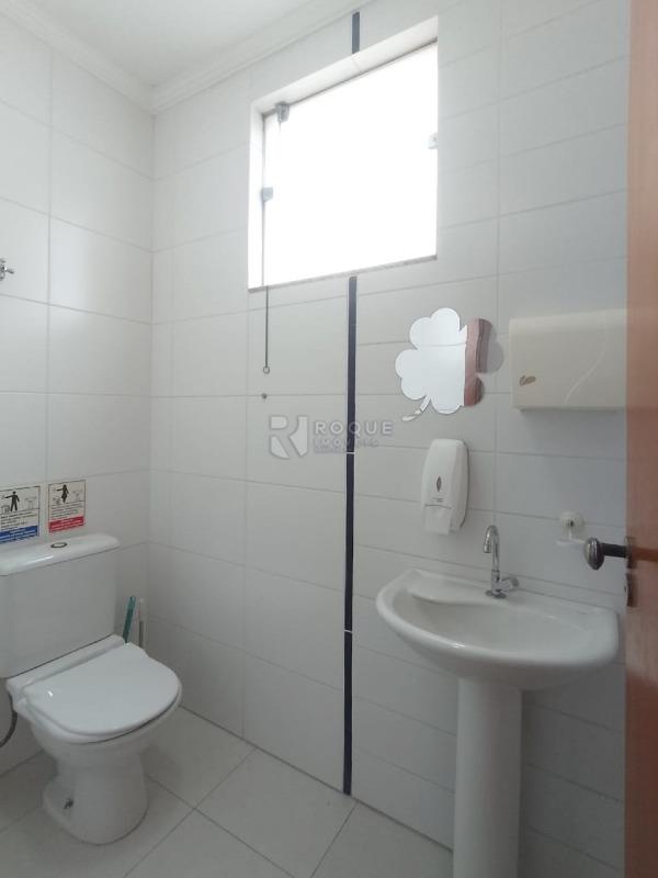 Salas/Conjuntos para aluguel no bairro Centro: WC Social