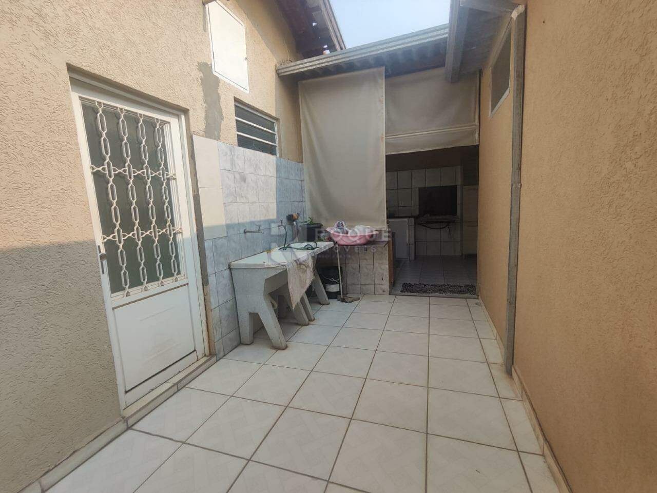 Casa Residencial à venda no bairro Conjunto Habitacional Victor D’Andrea: QUINTAL