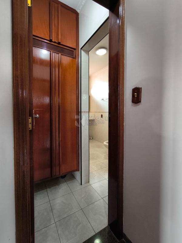 Casa Residencial à venda no bairro Vila Santa Lucia: BANHEIRO SOCIAL