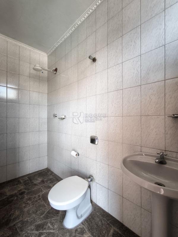 Casa Residencial à venda no bairro Vila Santa Lucia: BANHEIRO SOCIAL EXTERNO