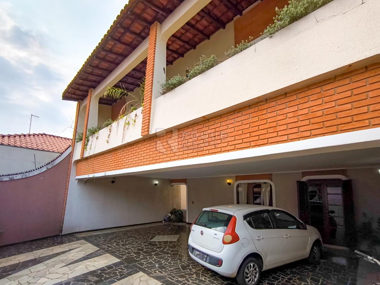 Casa Residencial à venda no bairro Vila Santa Lucia: GARAGEM
