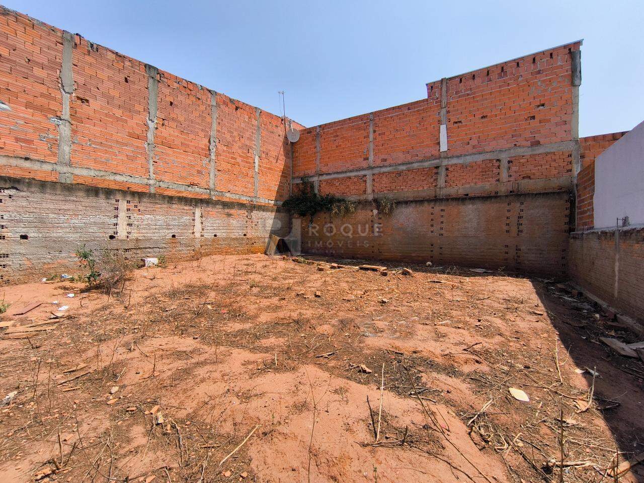 Terreno à venda no bairro Jardim Residencial Luiz Regitano: 