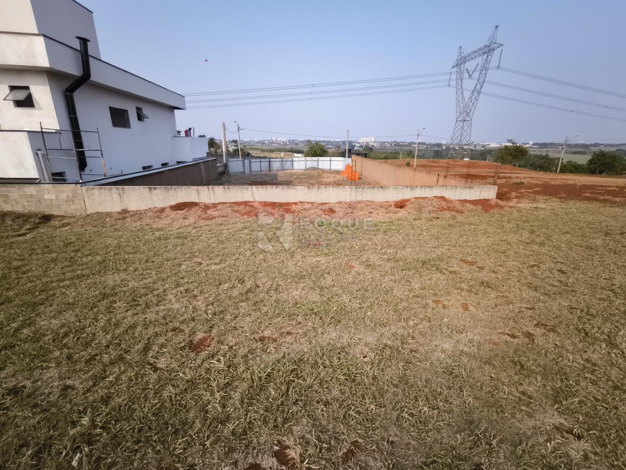 Terreno em condomínio à venda no bairro Residencial Florisa: 